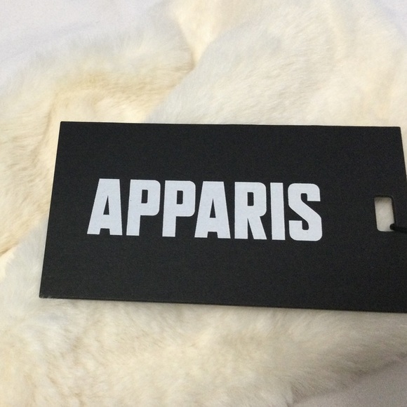 Apparis Bambi Pull Through Faux Fur Scarf - Picture 13 of 16